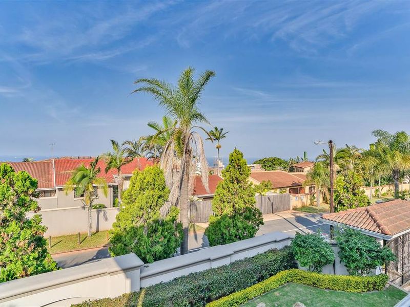 Magnificent House For Sale in Umhlanga, KwaZulu Natal - Photo 4