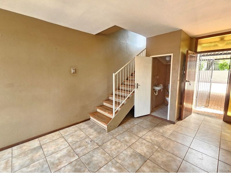 3 Bedroom Duplex To Rent in Wonderboom. - Photo 7