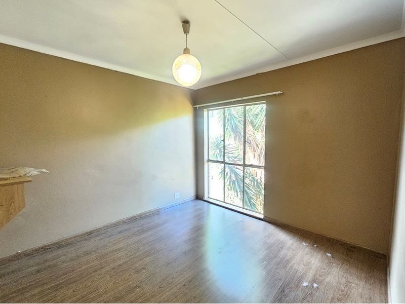 3 Bedroom Duplex To Rent in Wonderboom. - Photo 10