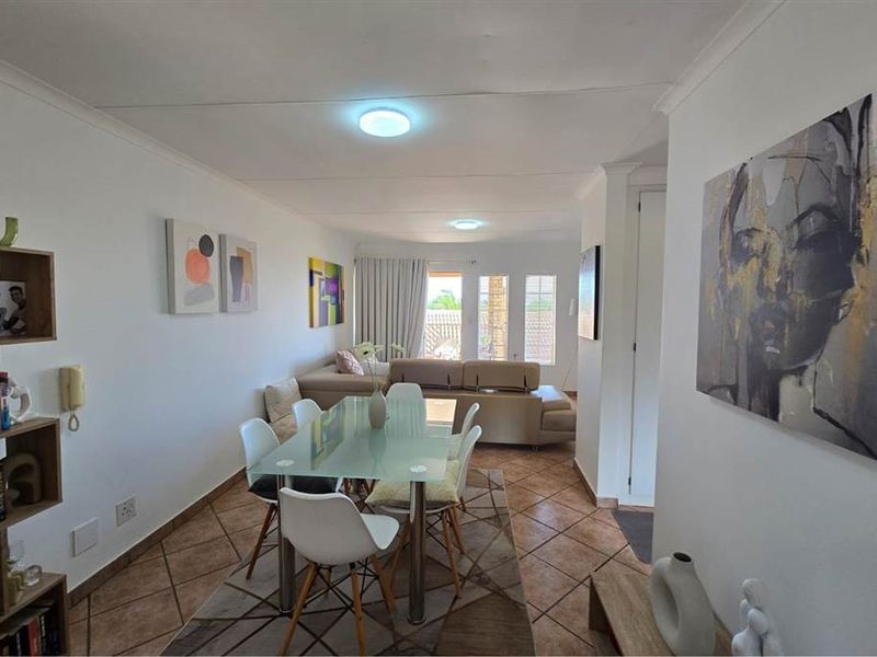 Townhouse For Sale in Magalieskruin, Pretoria - Photo 3