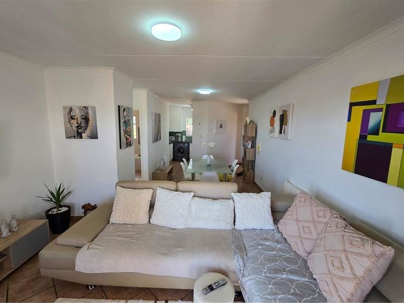 Townhouse For Sale in Magalieskruin, Pretoria - Photo 4