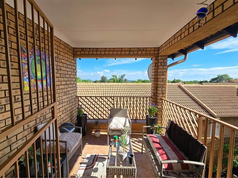Townhouse For Sale in Magalieskruin, Pretoria - Photo 5