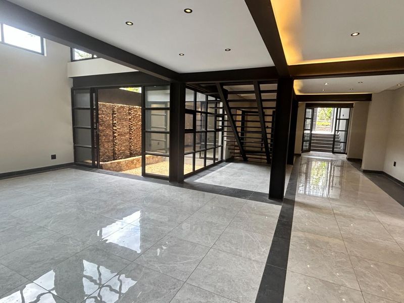 House For Sale in Waterkloof, Pretoria - Photo 10