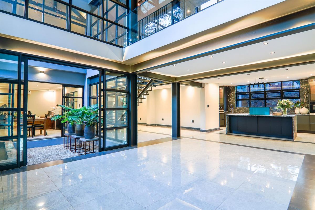 House For Sale in Waterkloof, Pretoria - Photo 4