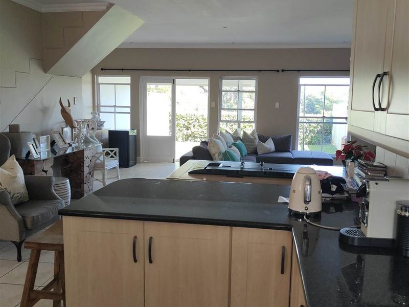 Duplex For Sale in mount edgecombe  KwaZulu Natal - Photo 6