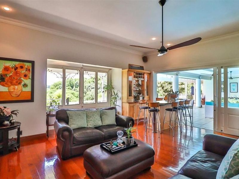 HOME OFFERING 4 BEDROOM 3 BATH ON MT EDGECOMBE GOLF ESTATE - Photo 9