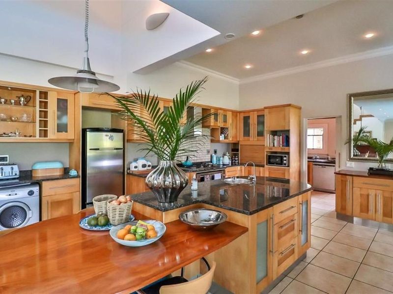 HOME OFFERING 4 BEDROOM 3 BATH ON MT EDGECOMBE GOLF ESTATE - Photo 4