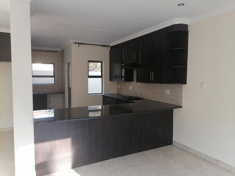 House To Rent in North Riding, Randburg - Photo 10