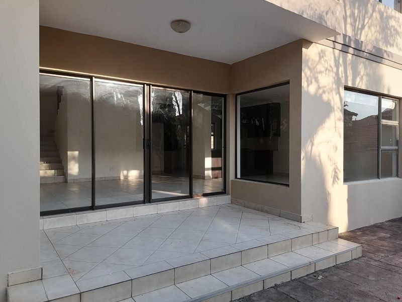 House To Rent in North Riding, Randburg - Photo 6