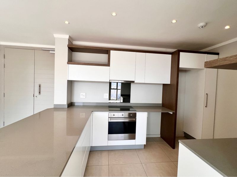 Charming 2 bedroom Unit for sale at the Masingita towers - Photo 6