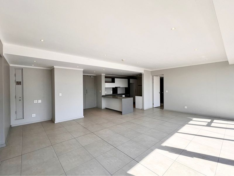 Charming 2 bedroom Unit for sale at the Masingita towers - Photo 2