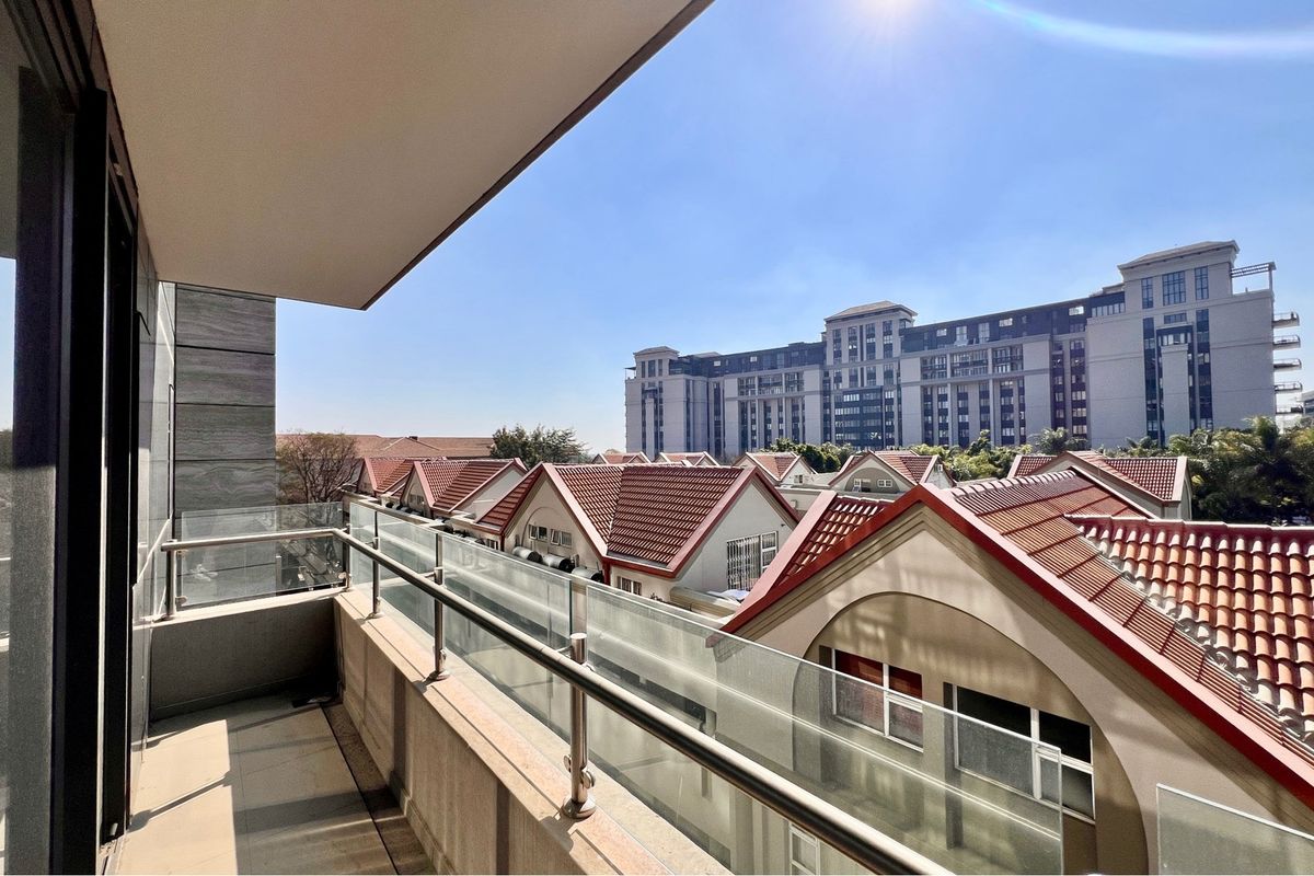 Charming 2 bedroom Unit for sale at the Masingita towers - Photo 4