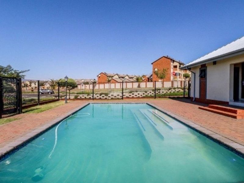 3 Bed,2 Bath apartment available for rent in Sagewood - Photo 2