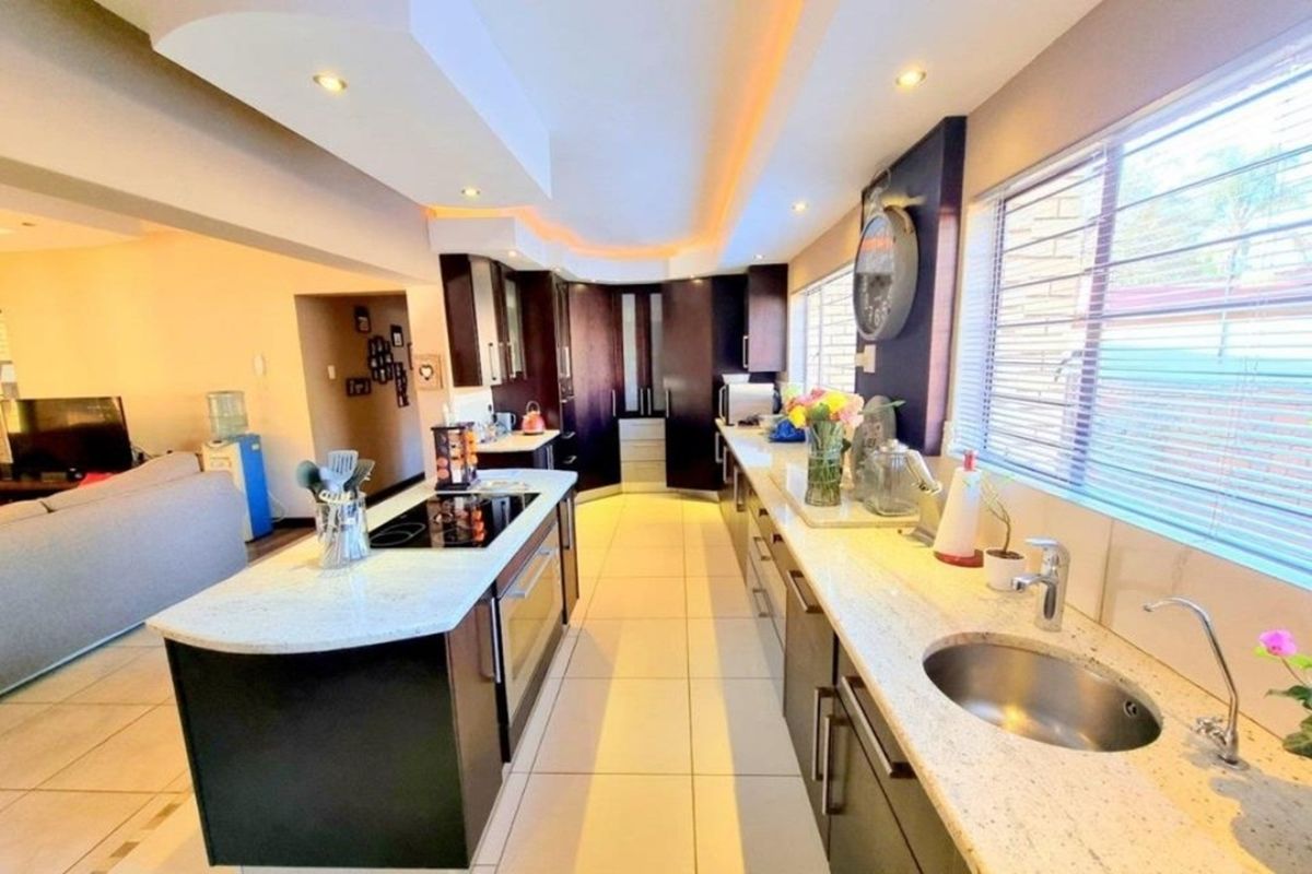 5 BEDROOM HOUSE SALE IN WELGELEGEN - Photo 4