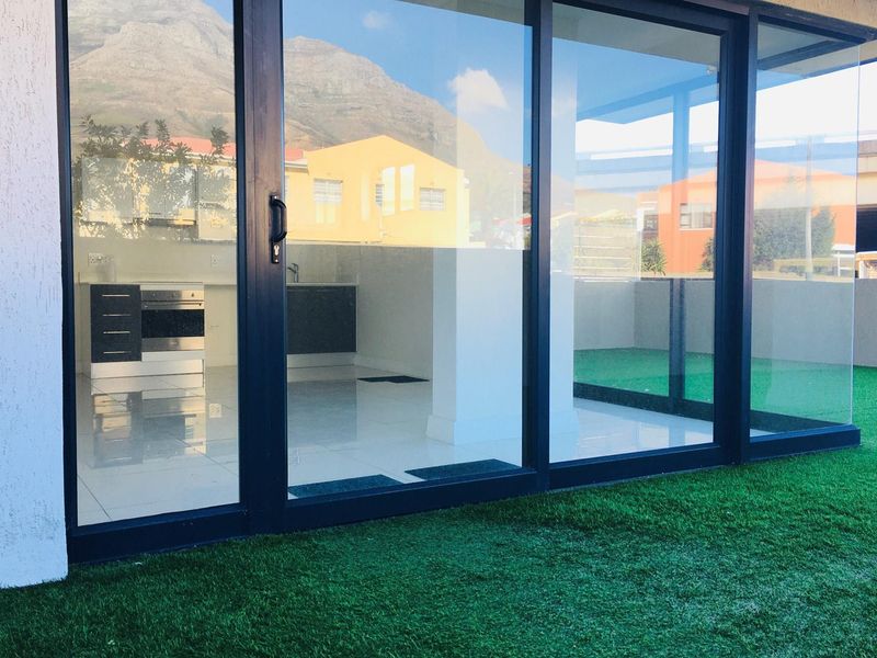 Two Bedroom Apartment Unfurnished Available For Sale in Zonnebloem - Photo 8