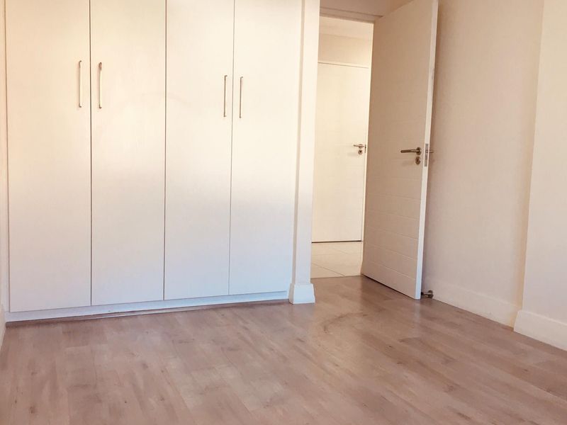 Two Bedroom Apartment Unfurnished Available For Sale in Zonnebloem - Photo 6