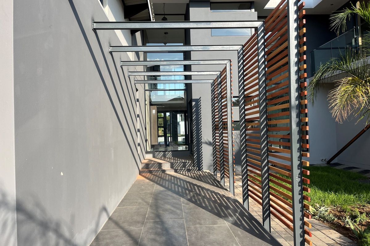 Lifestyle of sophistication and elegance, waiting for you to make it your own! - Photo 4