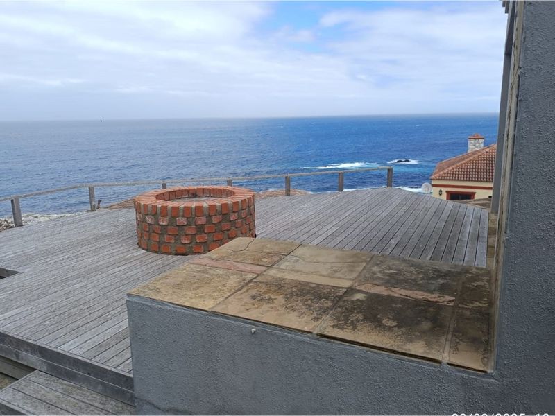 "Coastal Gem: Modern 3-Bed Home by the Sea" - Photo 2