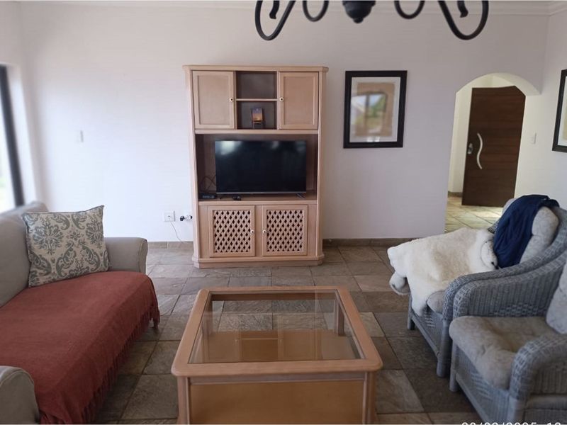 "Coastal Gem: Modern 3-Bed Home by the Sea" - Photo 8