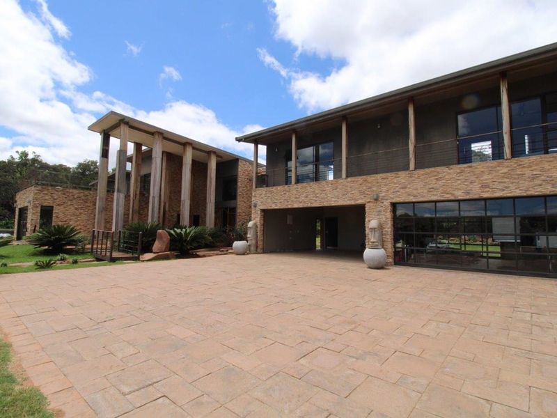 Bela-Bela 865ha Private Game Reserve - Luxurious 5 bedroom house and 42 sleeper Lodge - Photo 3