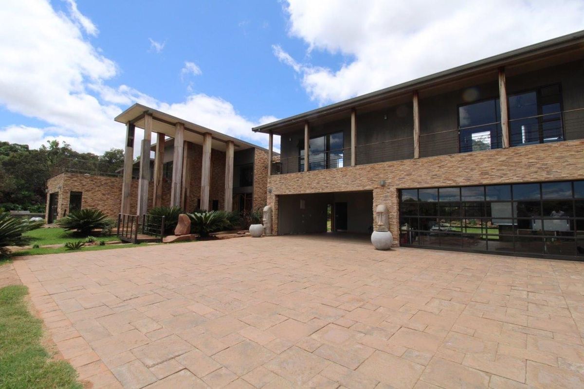 Bela-Bela 865ha Private Game Reserve - Luxurious 5 bedroom house and 42 sleeper Lodge - Photo 3