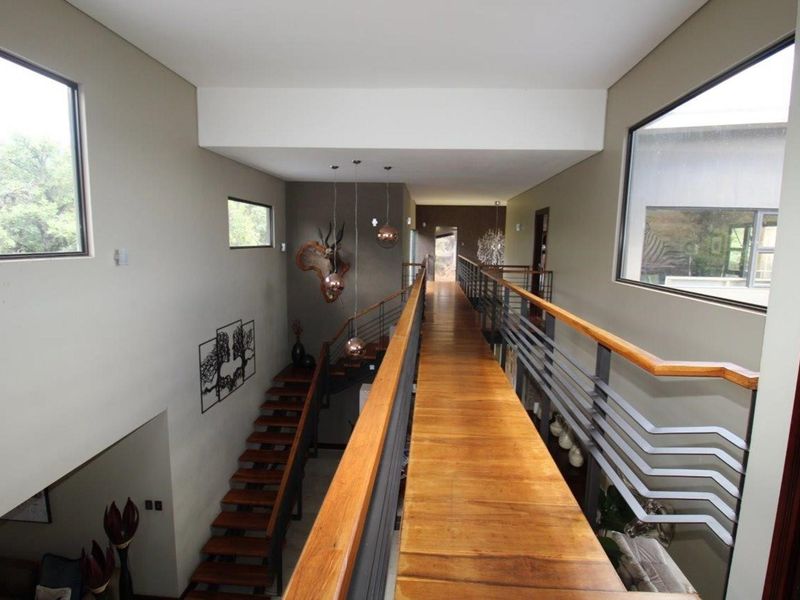 Bela-Bela 865ha Private Game Reserve - Luxurious 5 bedroom house and 42 sleeper Lodge - Photo 7