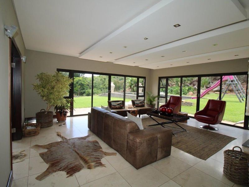 Bela-Bela 865ha Private Game Reserve - Luxurious 5 bedroom house and 42 sleeper Lodge - Photo 9
