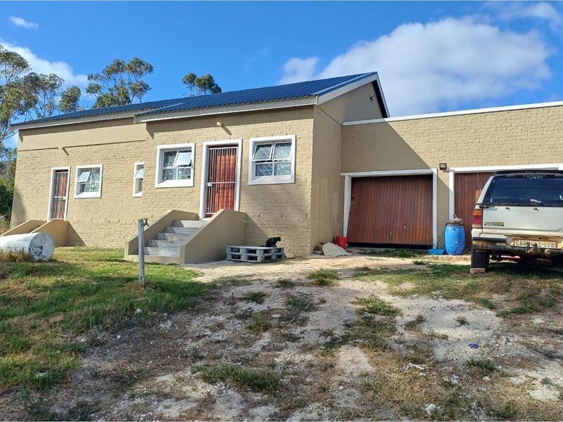 Spacious 3-Bedroom Family Home on 2600M2 Land in Tesselaarsdal - Photo 2