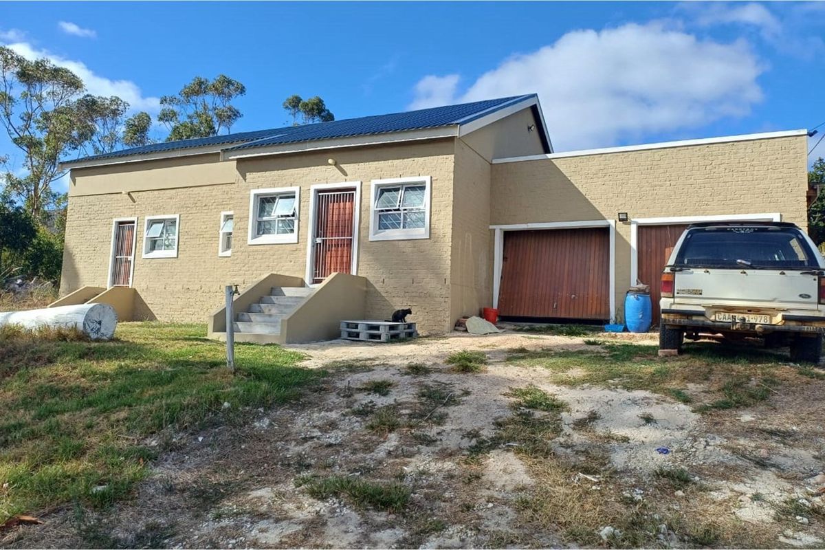 Spacious 3-Bedroom Family Home on 2600M2 Land in Tesselaarsdal - Photo 2