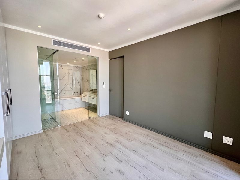 Luxurious 3-Bedroom Penthouse in Masingita Towers - Photo 9