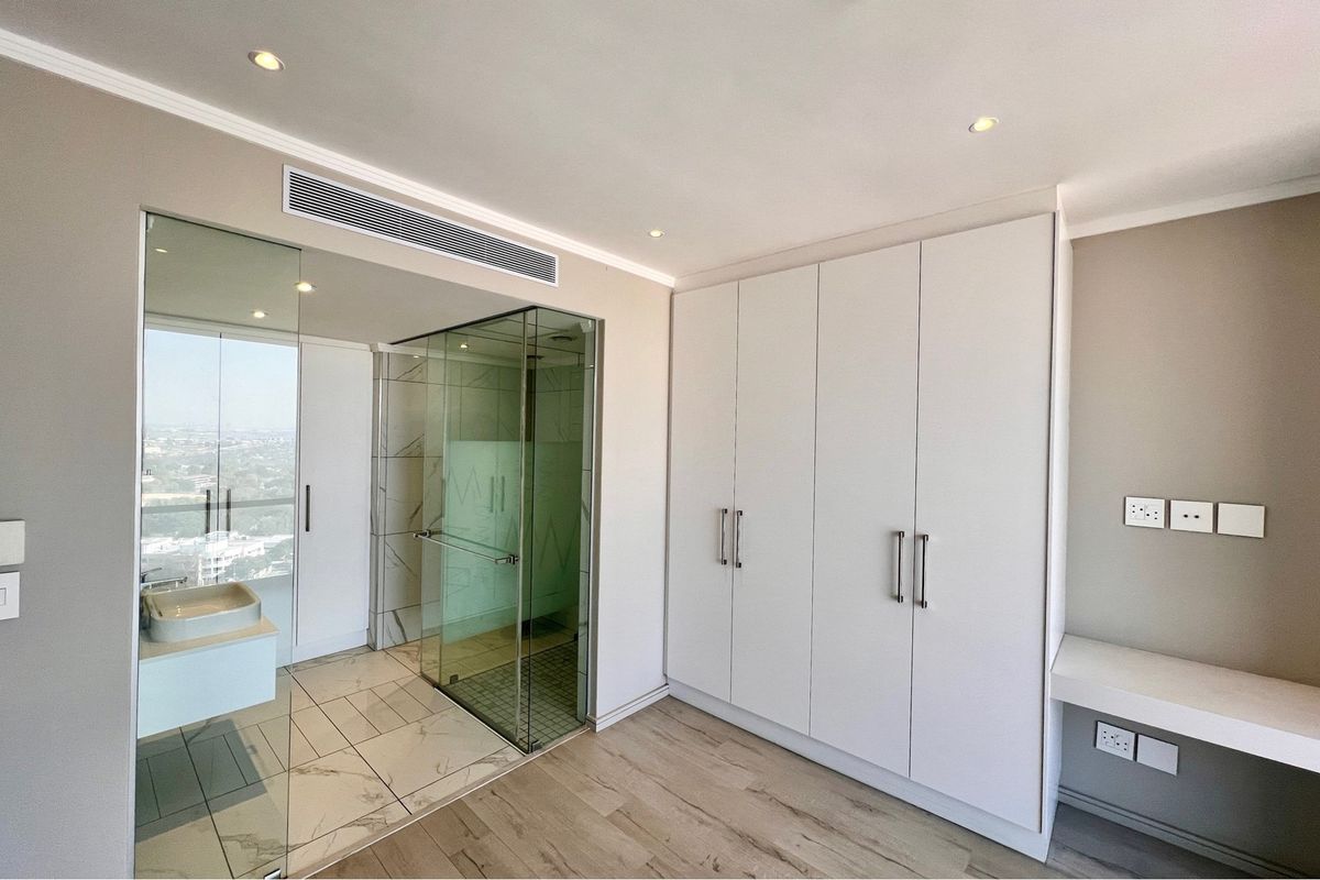 Luxurious 3-Bedroom Penthouse in Masingita Towers - Photo 3