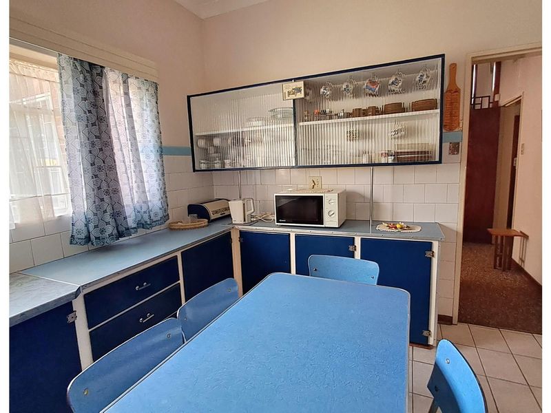 Impressive 5-Bedroom Residence in Parys - Photo 10