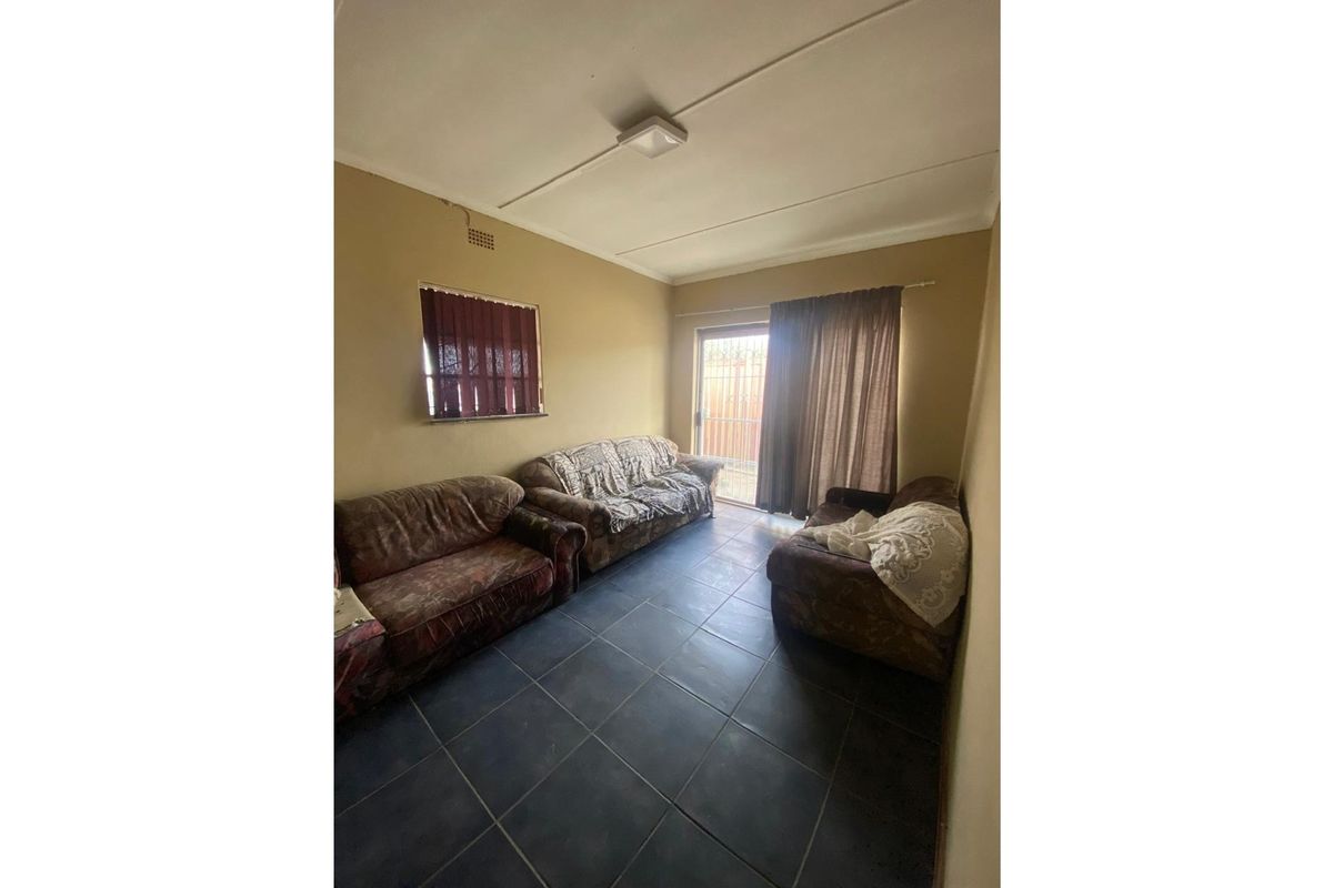 House For Sale in Homevale, Kimberley - Photo 5