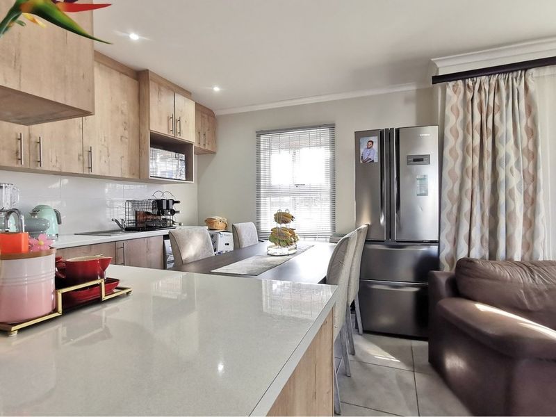 Charming Parsonsvlei Duplex: 2-Bedroom Opportunity - Photo 9