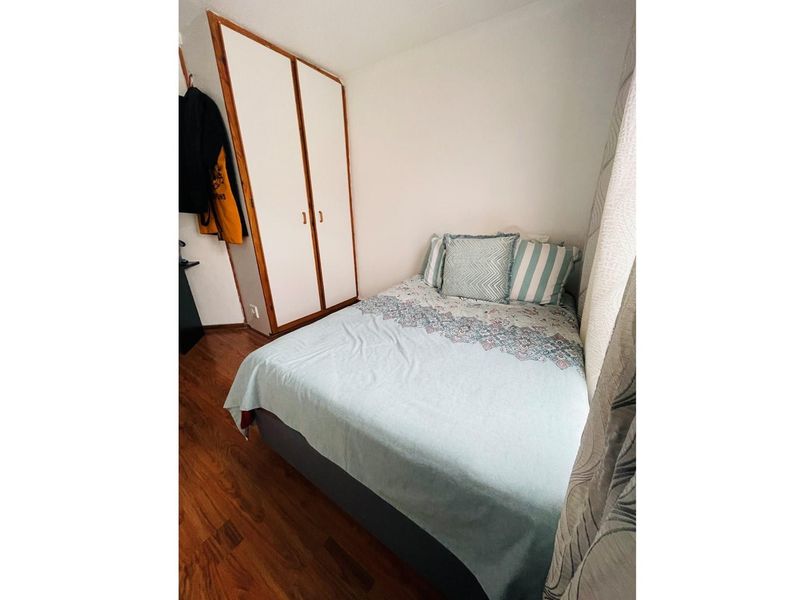 Price reduction:  Prime Townhouse: Modern Living in Ideal Locale" - Photo 6