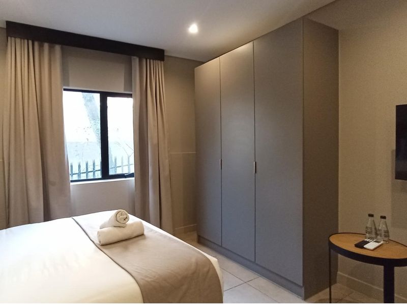 Welcome to THE address an exclusive 1 bedroom apartment for sale R1 195 000 in the heart of Sandown - Photo 10