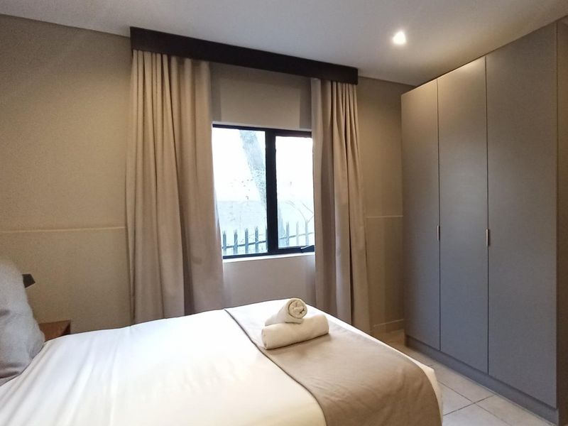 Welcome to THE address an exclusive 1 bedroom apartment for sale R1 195 000 in the heart of Sandown - Photo 9