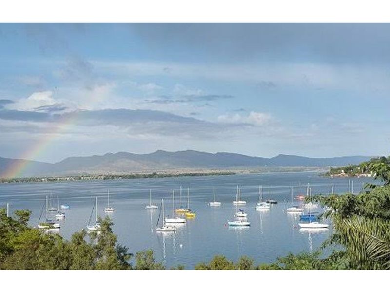 Magnificent views and a serene lifestyle await! - Photo 3