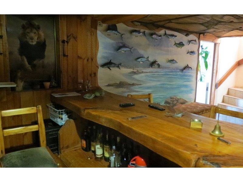 FULLY FURNISHED 5 BEDROOM MULTI STORY HOUSE FOR SALE, AN ENTERTAINER'S PARADISE!! - Photo 6