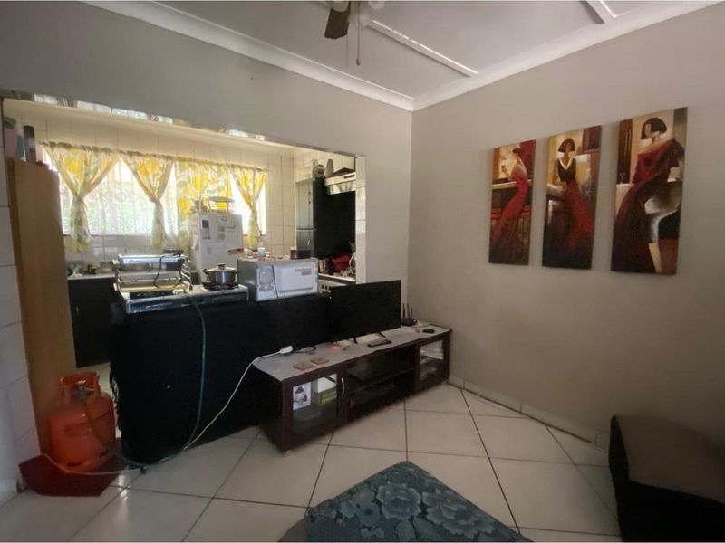 Beautiful apartment for Sale in a Sought after Prime area in  Vanderbijklparl CW1 - Photo 6