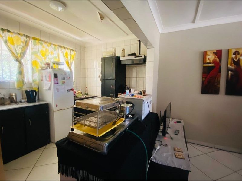 Beautiful apartment for Sale in a Sought after Prime area in  Vanderbijklparl CW1 - Photo 8