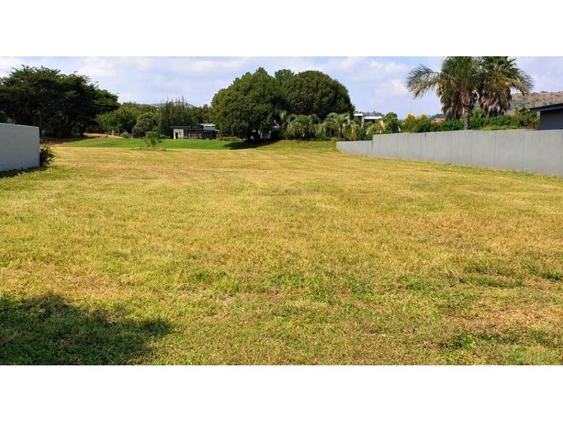 Resides in this expansive canvas, where luxury knows no bounds! - Photo 3