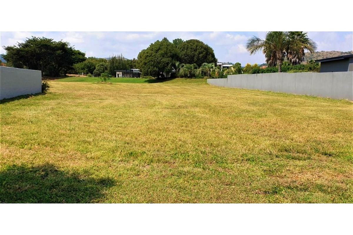 Resides in this expansive canvas, where luxury knows no bounds! - Photo 3