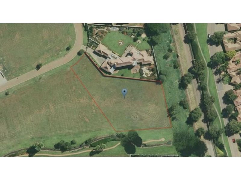 Resides in this expansive canvas, where luxury knows no bounds! - Photo 2