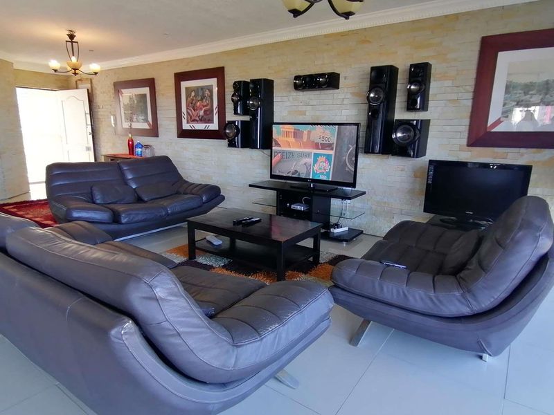 Margate. Beachfront Penthouse In Secure Complex - Photo 9