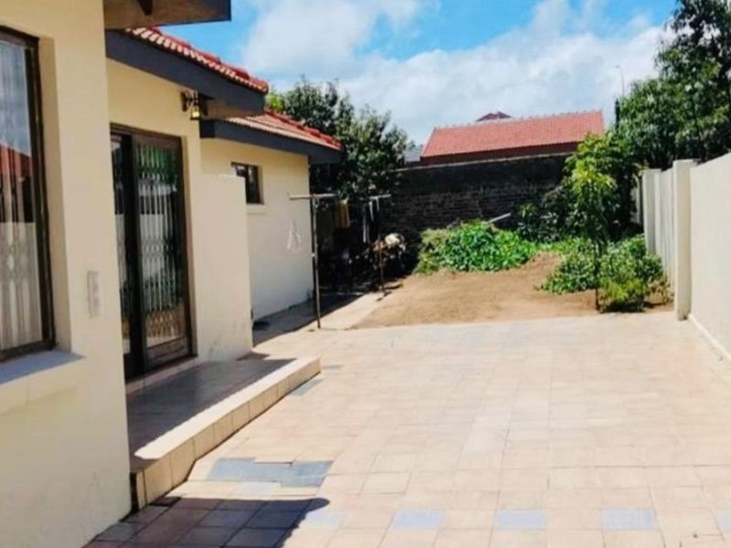 3 Bedroom house for sale in Serala View - Photo 2