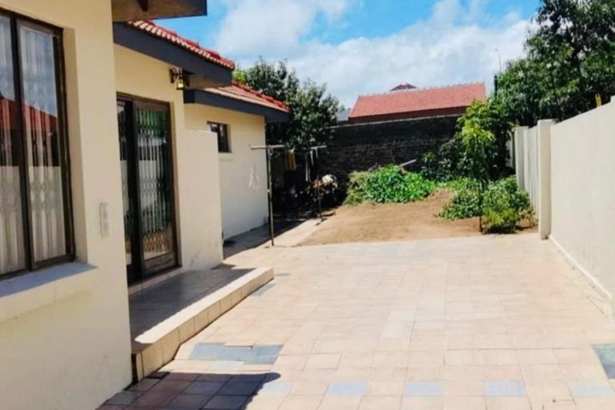 3 Bedroom house for sale in Serala View - Photo 2