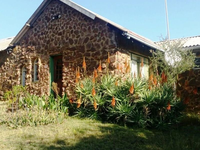 Rustic 74 ha Cattle Farm with 4 Houses - Photo 3