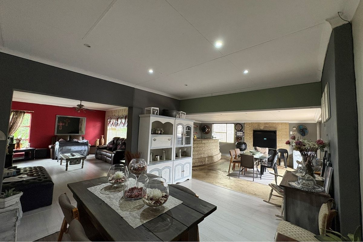 Where Modern Elegance Meets Comfortable Living - Photo 4