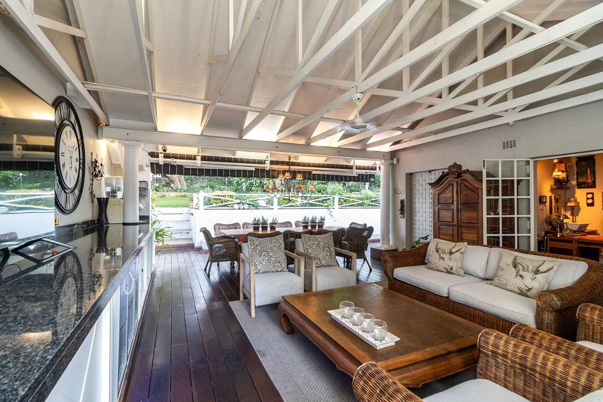 An Enchanting 4 bedroom Family Sanctuary Amidst Waterkloof’s Prestige - Photo 5